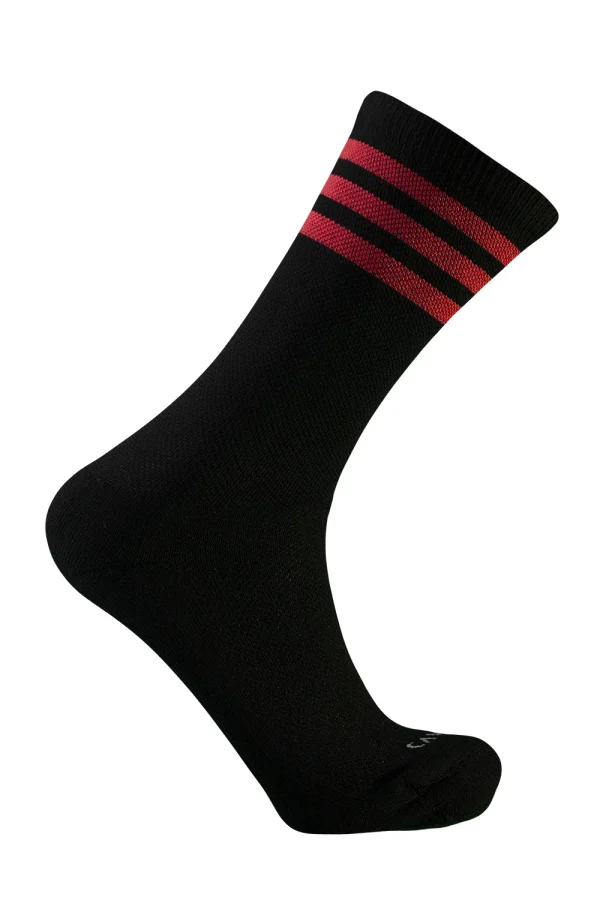 Medias deportivas rayas rojas