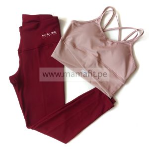 Conjunto deportivo guinda (S-M)