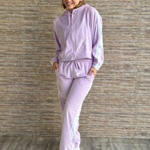 Buzo deportivo lila (talla M)